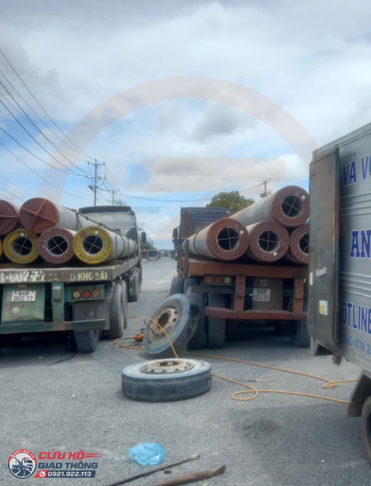 Xử lý lốp cho xe đầu kéo trên cao tốc