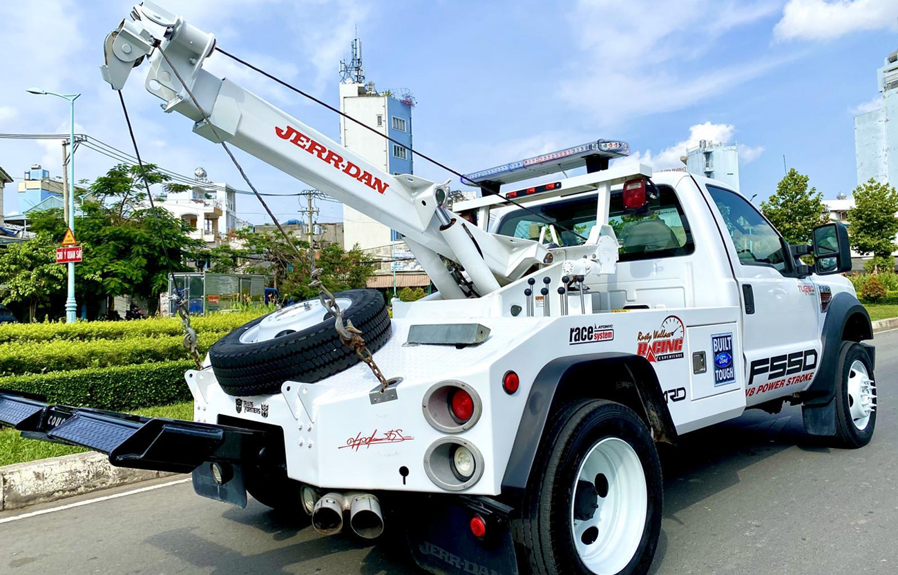 Xe cứu hộ chuyên dụng phục vụ tuyến cao tốc Mỹ Thuận